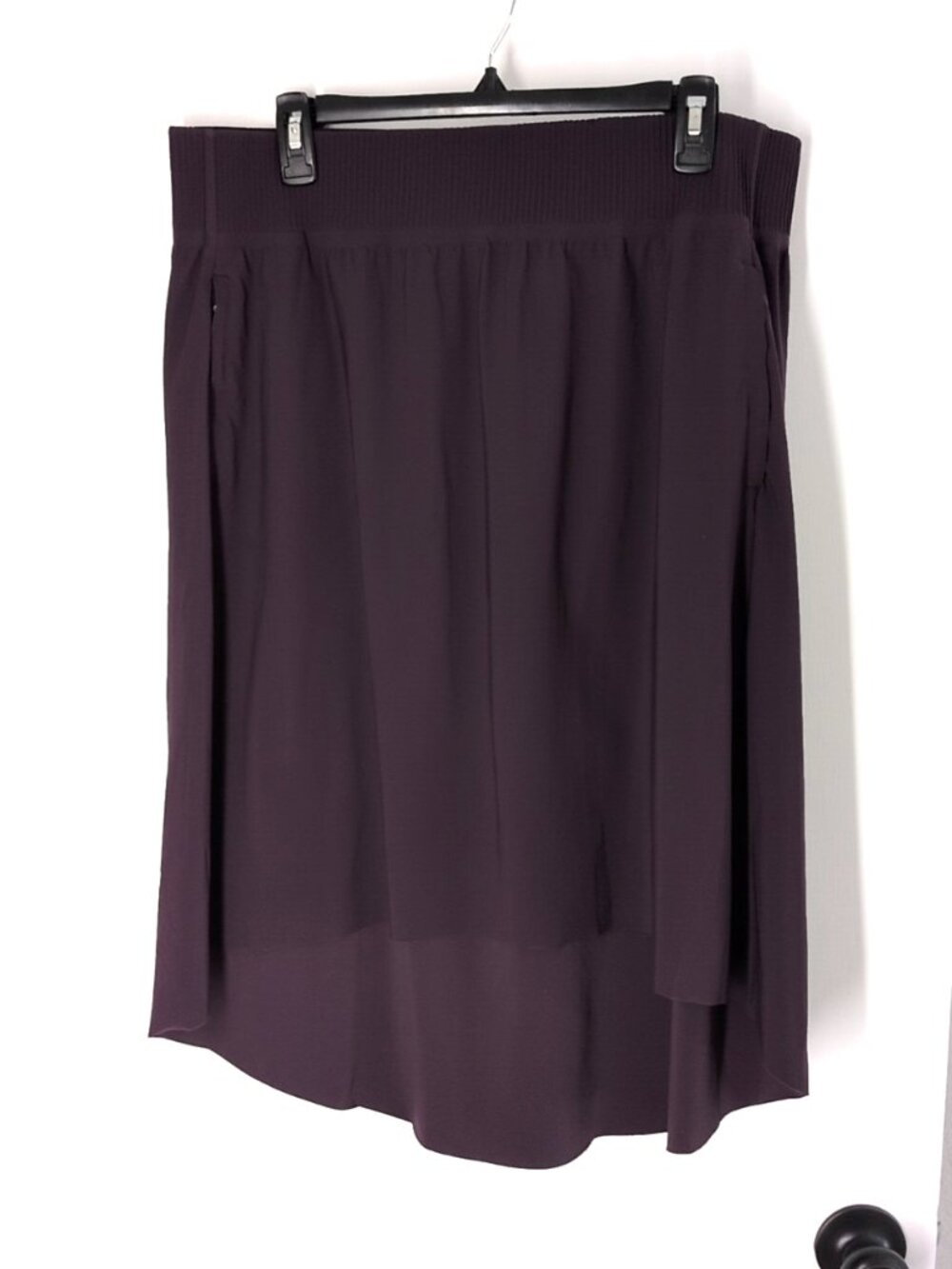 Athleta Cosmic Skirt XL plum purple knee length hi-lo travel pockets